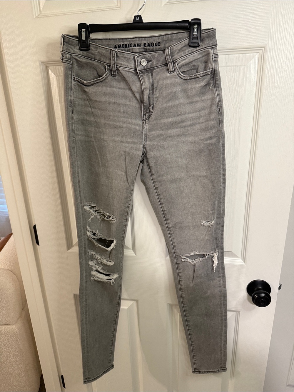 American Eagle Outfitters Gray Ripped High-Rise Jegging